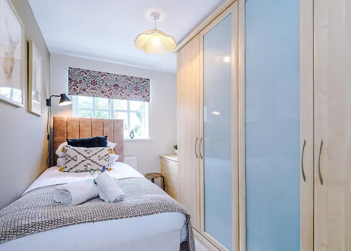 New! Stunning 3-Bed Home In Chester By 53 Degrees Property, Ideal For Groups, Free Parking!