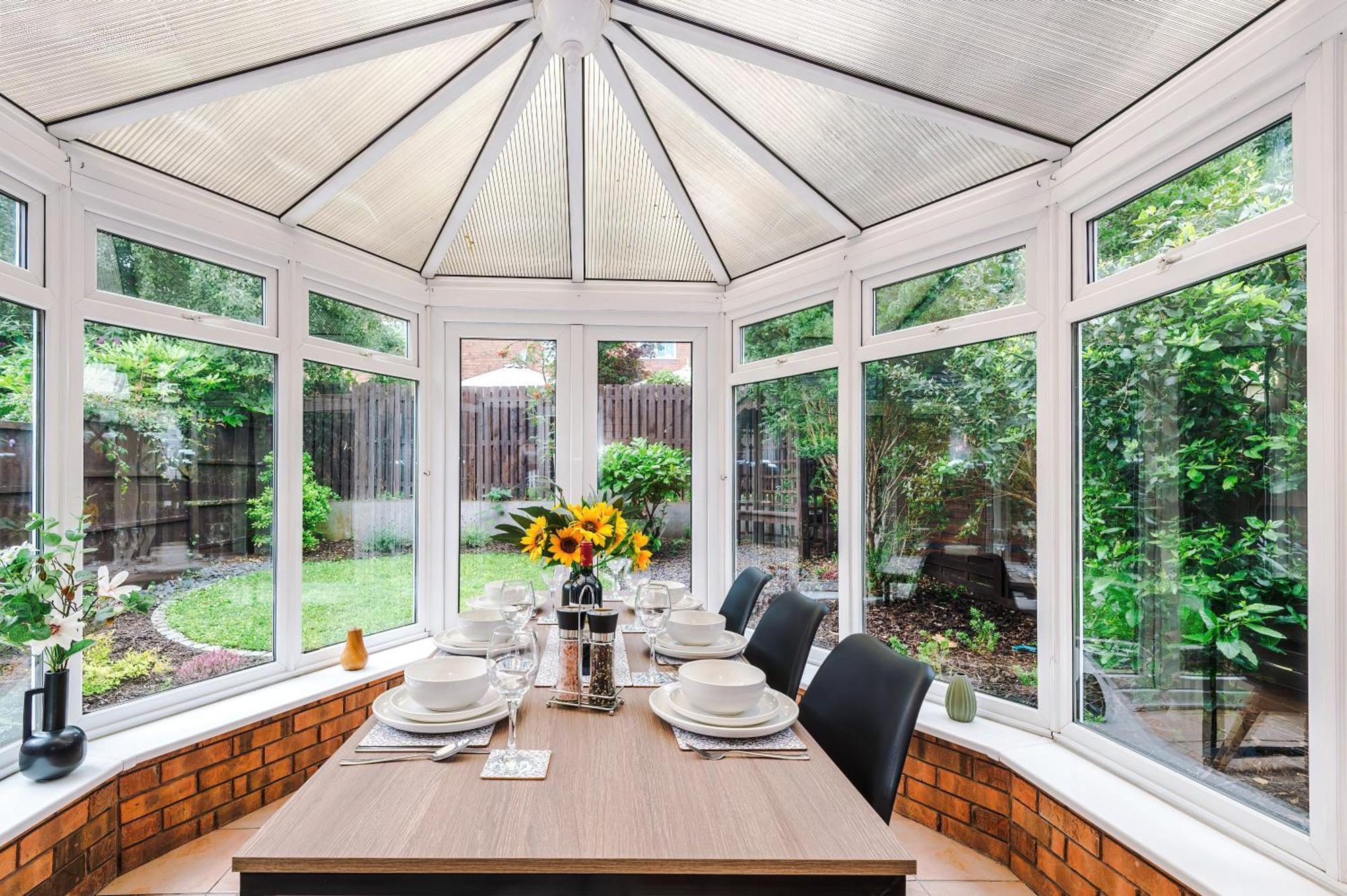 Holiday home New! Stunning 3-bed In By 53 Degrees Property, Ideal For Groups, Free Parking! Chester